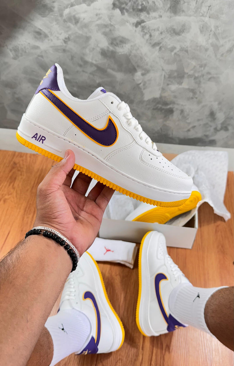 TÊNIS AIR FORCE 1 LAKERS UVA -